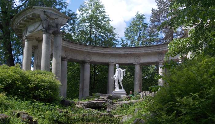 Colonnato di Apollo, parco di residenza reale di Pavlovsk